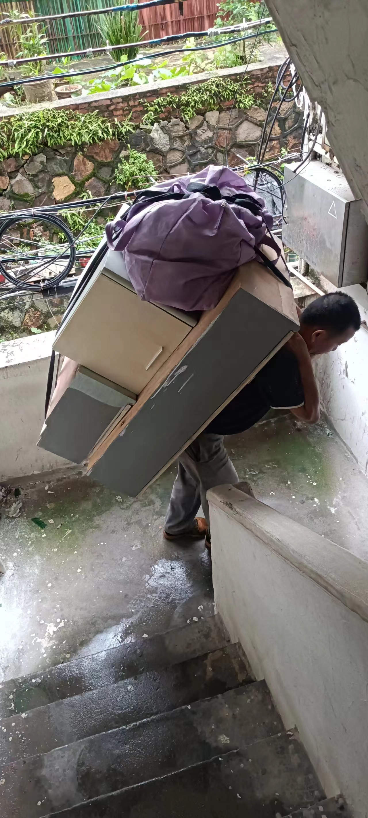 广州人人搬家服务现场