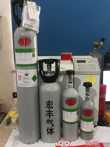 氦气充装现场