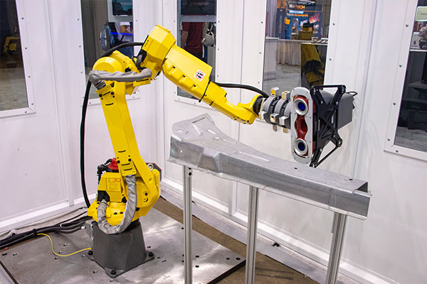 爱佩仪智能装备生产车间