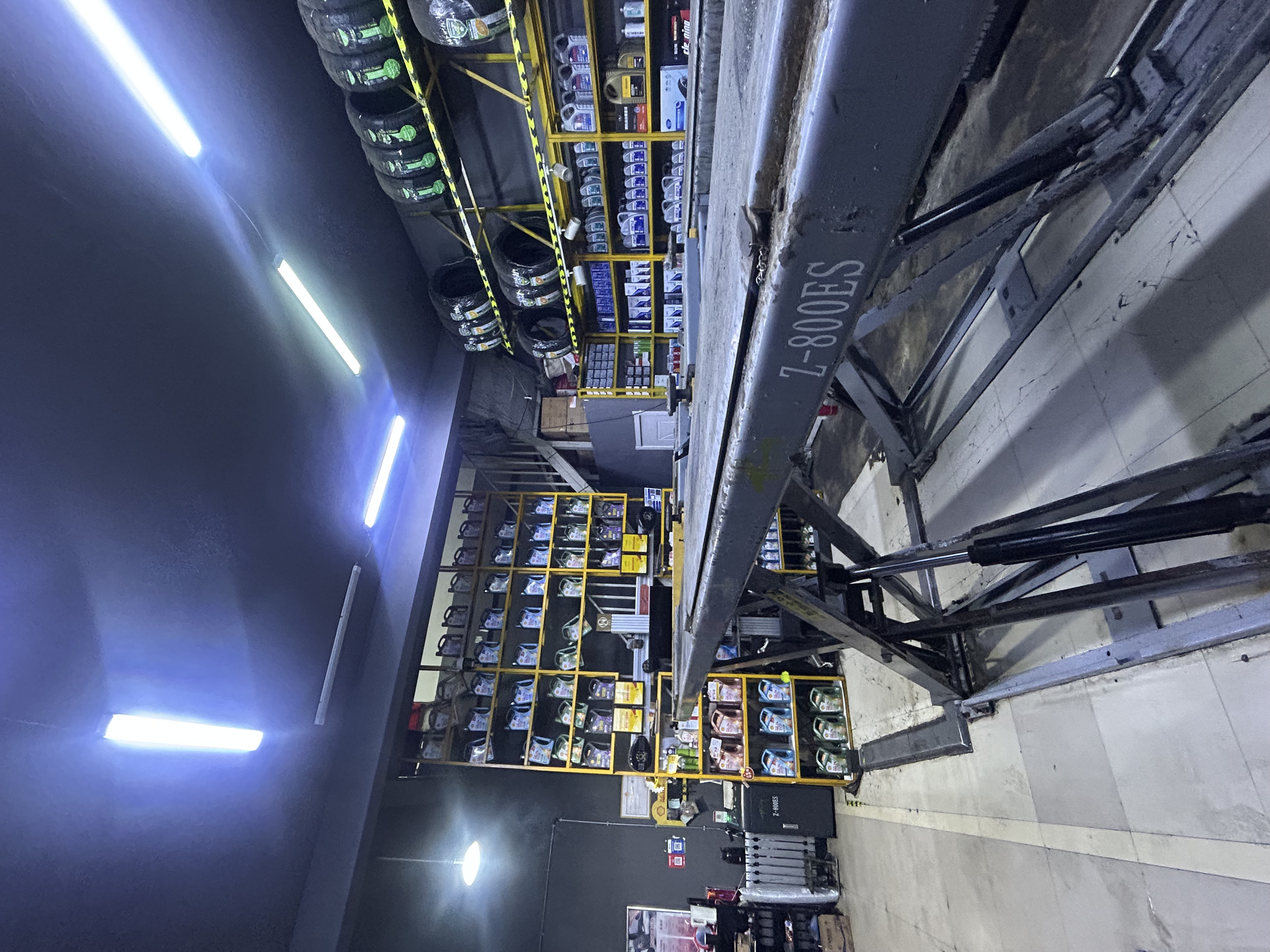 阳仔轮胎技术团队工作场景