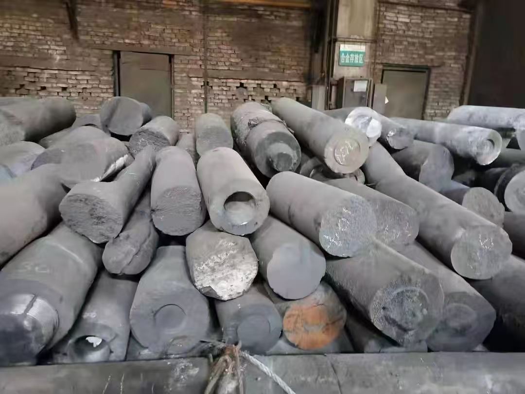 石墨制品加工现场