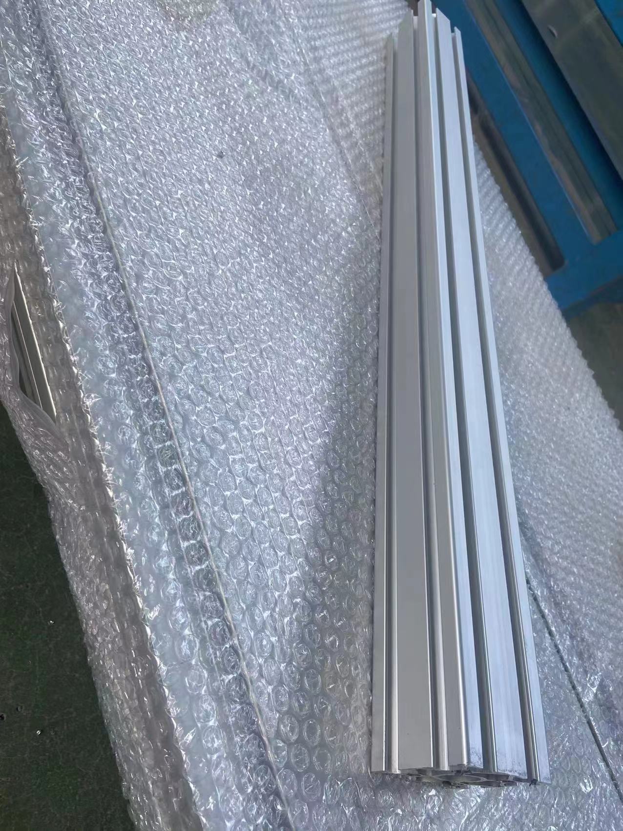江阴市鼎杰铝业生产车间
