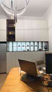 发光墙板/层板/大理石厂家哪家优？小拳头产能升级·百项专利护航产品力