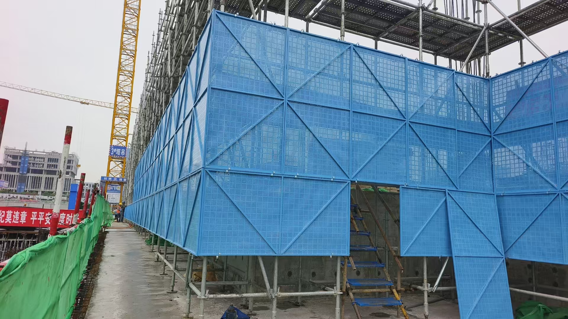 河北顺强丝网制品有限公司生产车间
