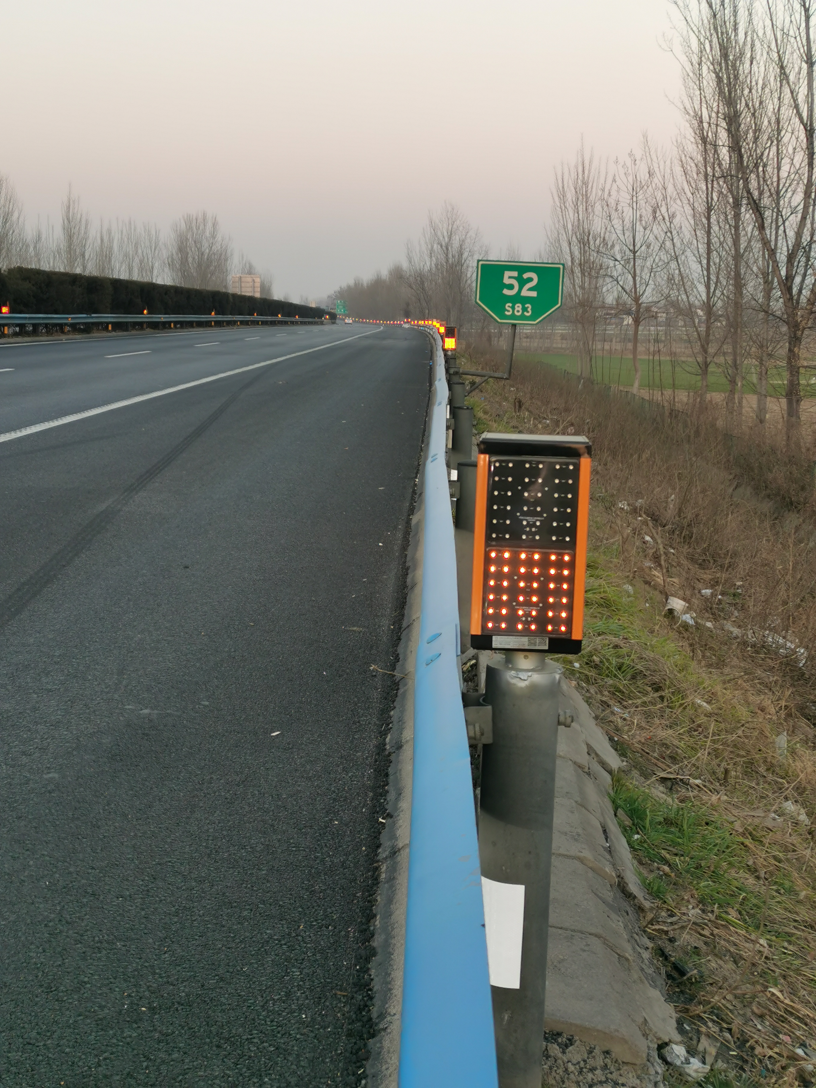 安全诱导装置警示灯产品图