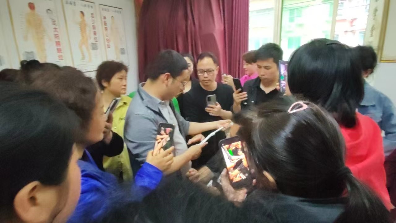 源安康杏林培训学校学员交流活动