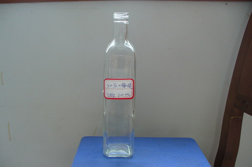 徐州群益玻璃科技有限公司橄榄油瓶质检现场
