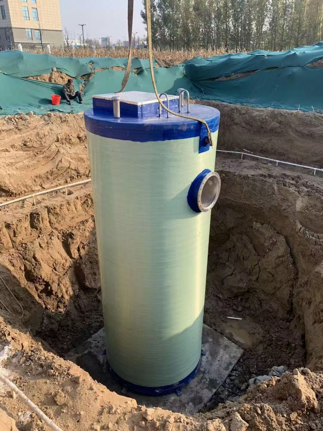 河北汇瀚污水预制泵站安装现场