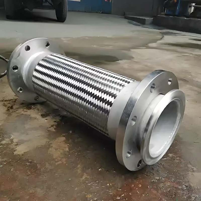 唐山金属软管清洁作业现场