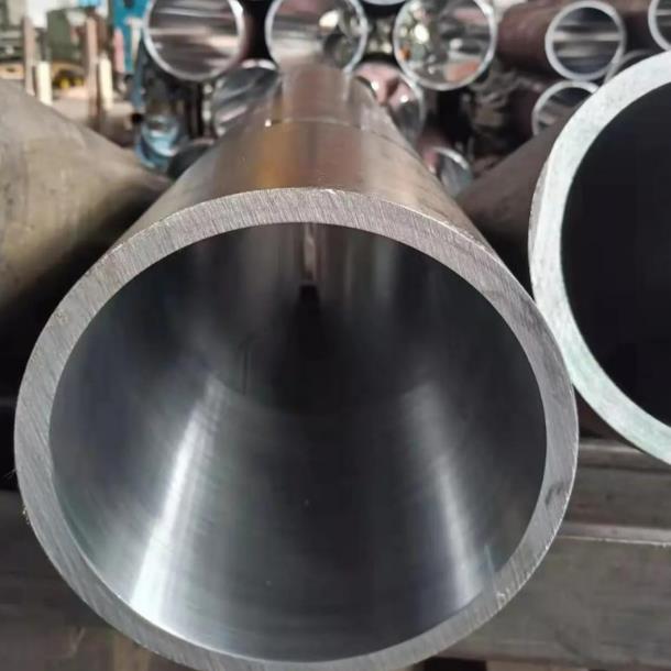 聊城春雷金属材料有限公司生产场景