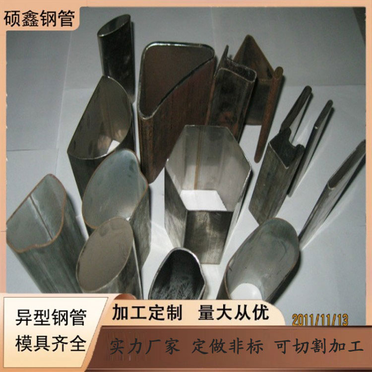 聊城市硕鑫钢管生产车间