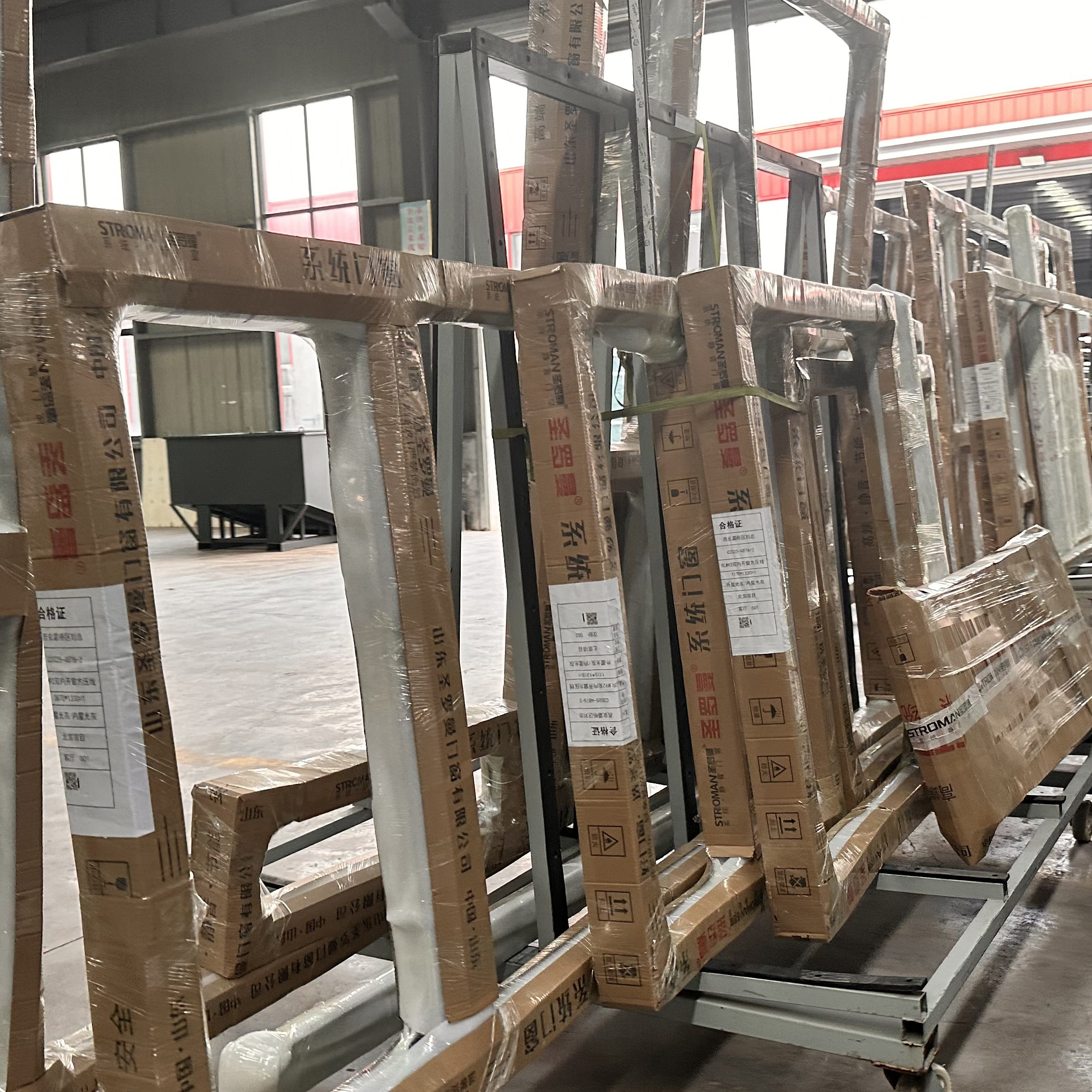 圣罗曼门窗生产车间