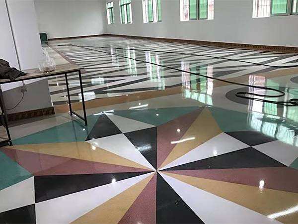 磨石地坪施工场景图