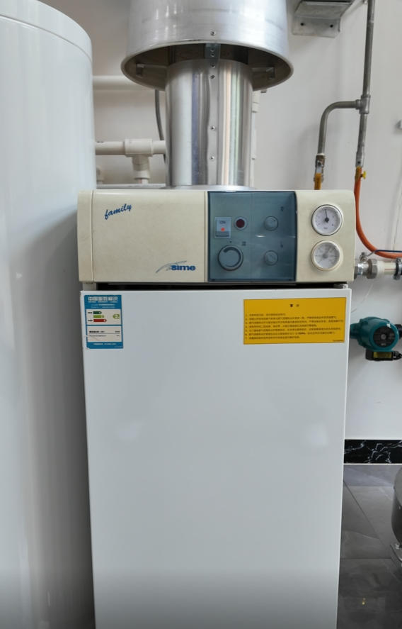 热融融商贸团队服务现场