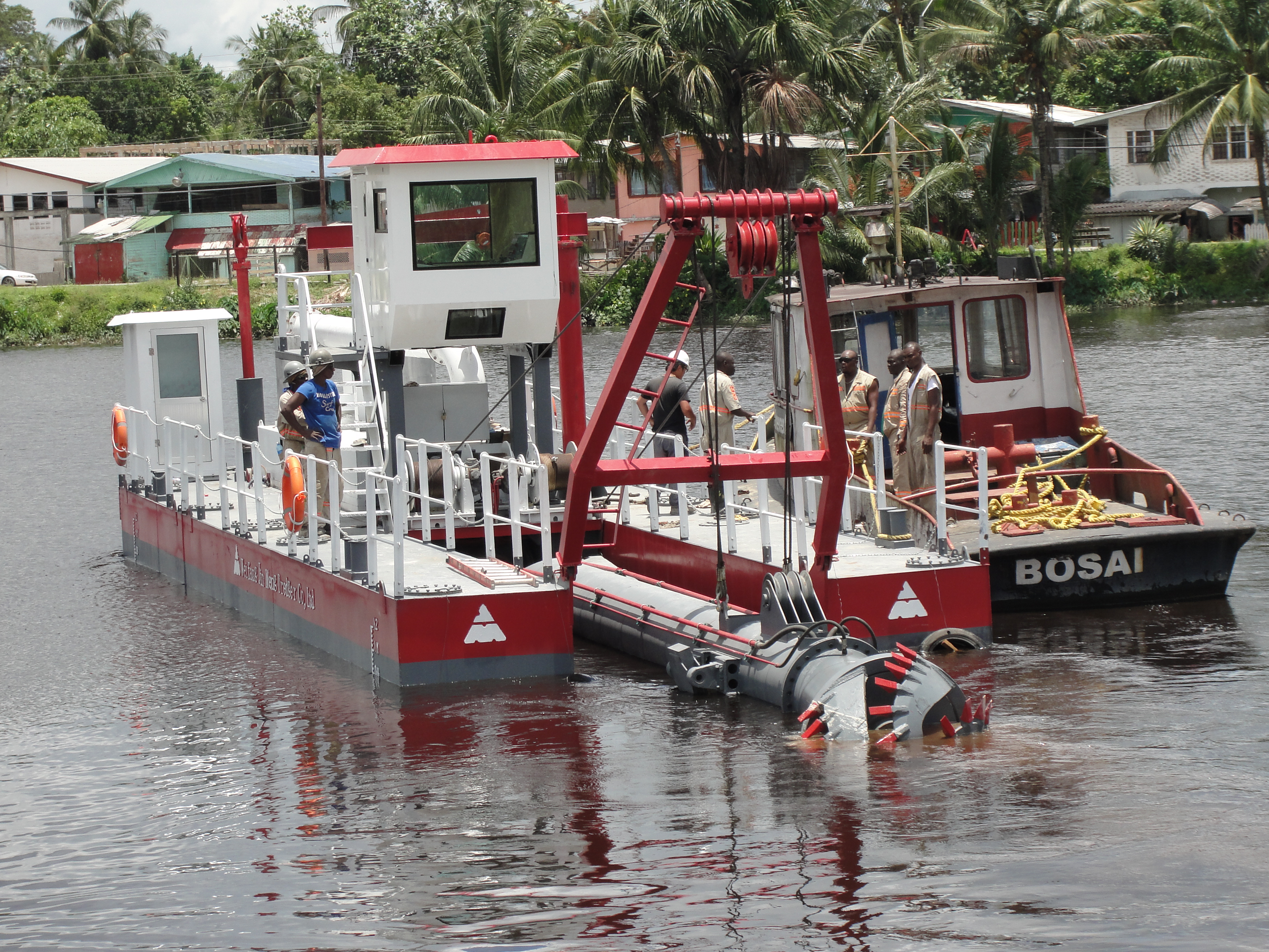 潍坊金盟机械钻探船设备细节