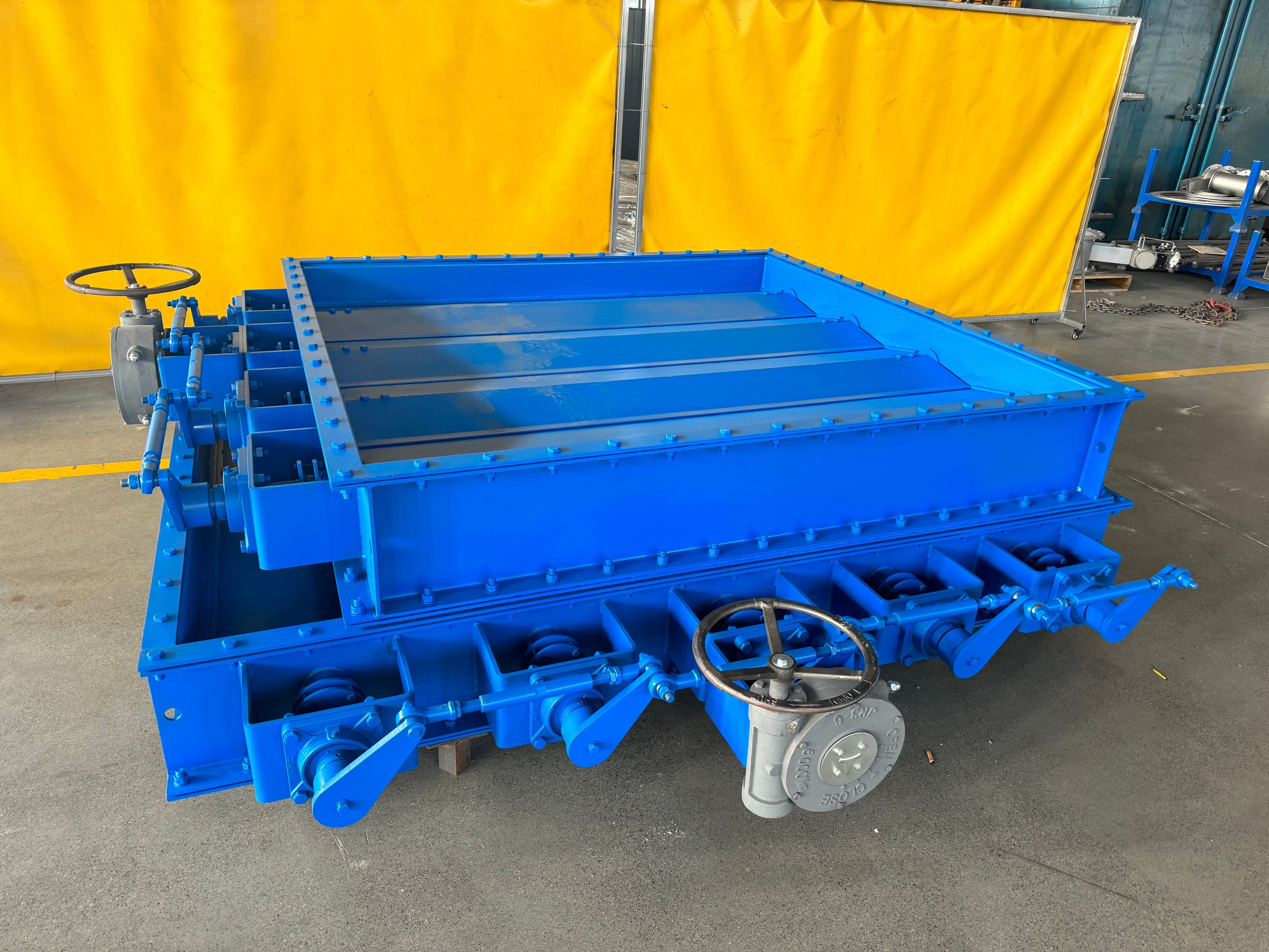 泰州华业挡板门应用场景