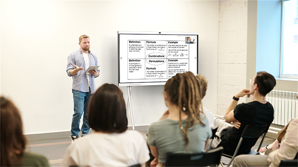 重庆五极智能会议平板生产场景