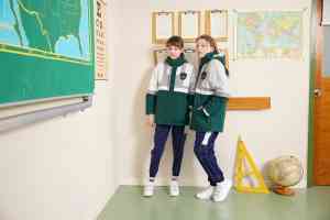 深度揭秘！校服裤子品牌TOP3厂家，重庆立泰服饰实力出圈