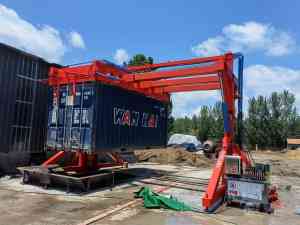 集装箱翻转机厂家哪家强？山东金贯产能提升、效率显著