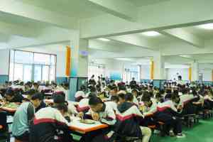 乌鲁木齐高新区（新市区）育英中学：克拉玛依高三复读、吐鲁番高三培训、哈密高中教育的优选之校