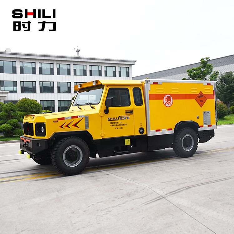 FCB-3 无轨爆破器材运输车