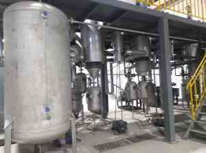 旋转薄膜蒸发器厂家哪家强？江苏巨能机械产能提升显著·能耗降低明显