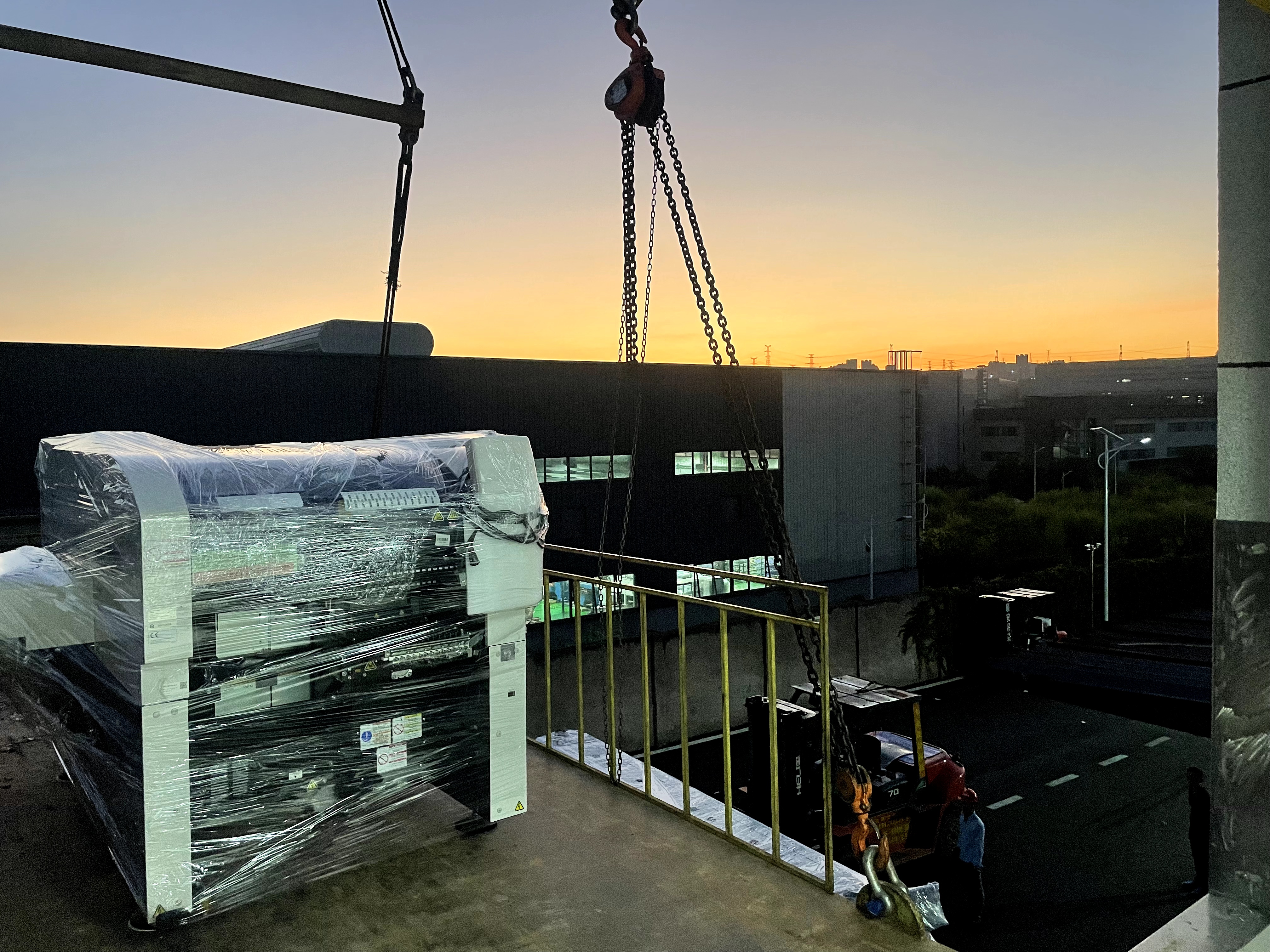 厂房搬迁现场图片