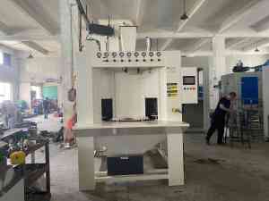 东莞市金坤机械设备有限公司：不锈钢/管壁/转盘/铝合金/光学镜面喷砂机厂家