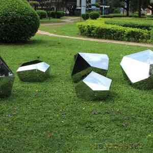 2025年不锈钢雕像厂家权威推荐：云南莱瑞达异形/户外/假山不锈钢雕像源头厂家精选