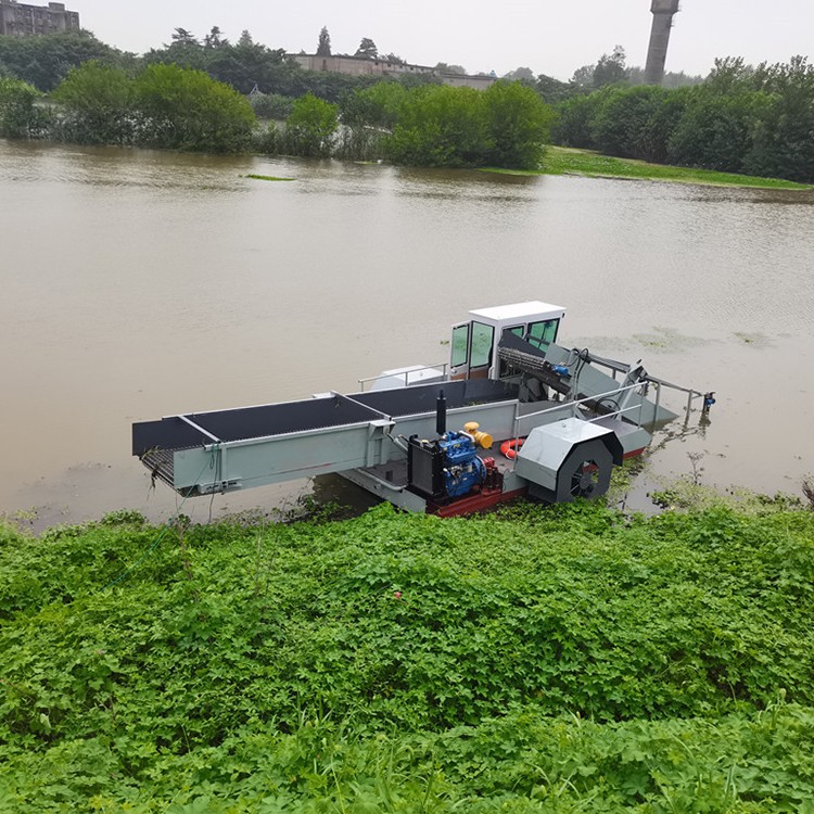 Water Hyacinth Harvester