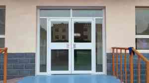 北京鸿翔门业有限公司：钢制肯德基门、肯德基门轴、闭门器等厂家