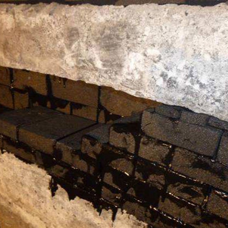 Chimney interior lined with vitrified tiles