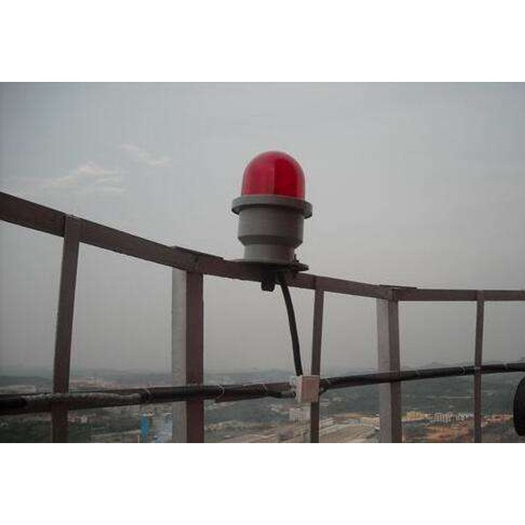 Chimney-mounted beacon light