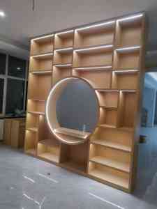 服装、不锈钢、烤漆道具及柜台、珠宝展柜制作源头厂家推荐：北京巧工匠广告有限公司，专业制造保障高品质呈现