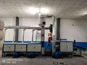 开松机设备专业厂家：济南鑫金龙机械有限公司，专注双辊/单辊开松机订做与开松机生产线制造