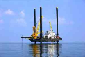 山东海鼎船舶制造有限公司：海上风电安装平台、自升自航多功能平台厂家