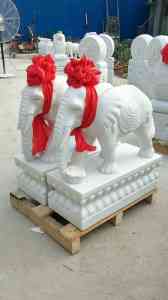 石雕艺术源头厂家推荐曲阳县双福园林雕塑有限公司，专业定制石雕人物、狮子、佛像、麒麟、动物等精品