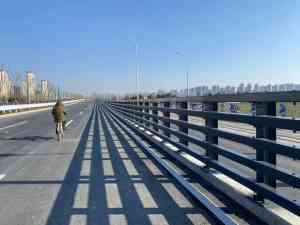 桥梁护栏源头厂家推荐山东汇星达，专业制造201不锈钢桥梁护栏、不锈钢复合管桥梁护栏等，技术团队全程把控，保障高效稳定运行