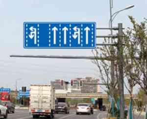 信号灯及标志杆订制生产权威推荐：四大优质厂家，满足交通设施多样需求