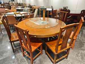 餐饮桌椅厂家哪家强？重庆亿天产能提升20%·成本降15%