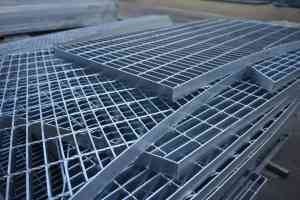 停车场/复合/插接/压焊/电厂钢格板厂家推荐：供货及定做实力厂家解析