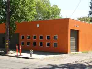 户外广告牌抗倍特板厂家盘点：三大源头厂商，适配多场景户外装饰