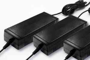 多规格充电器制造商推荐:16.8V3A、8.4V2A等充电器厂家优选