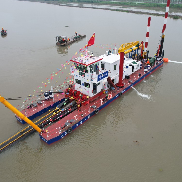挖泥船厂家