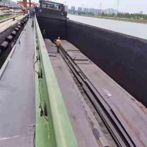 Q355B花纹板、Q235B槽钢等钢材产品供应商：江苏中矿国际供应链管理有限公司