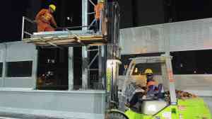 安平县永腾丝网制造有限公司：冲孔声屏障、城市公路声屏障等厂家