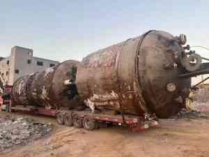 梁山县凌威二手化工设备购销部：不锈钢搪瓷、二手钛、二手全不锈钢反应釜等厂家