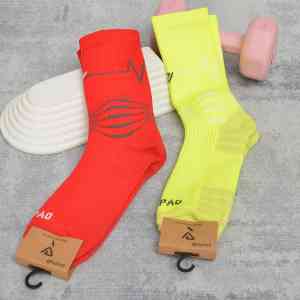 黑袜男供货商哪家强？江苏千里马袜业合格率达99.98%