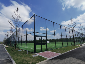 运动场围网源头厂家推荐河南众之康，专业定制拉网式、框架式围网，保障高效稳定运行
