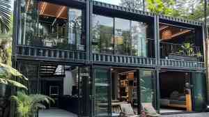 潍坊华鑫集成房屋有限公司：玻璃幕墙集装箱房、创意集装箱房等厂家